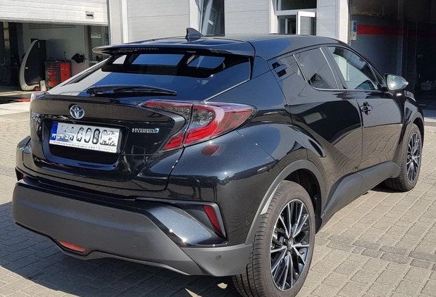 Toyota C-HR cena 99000 przebieg: 59600, rok produkcji 2018 z Szczecin małe 106